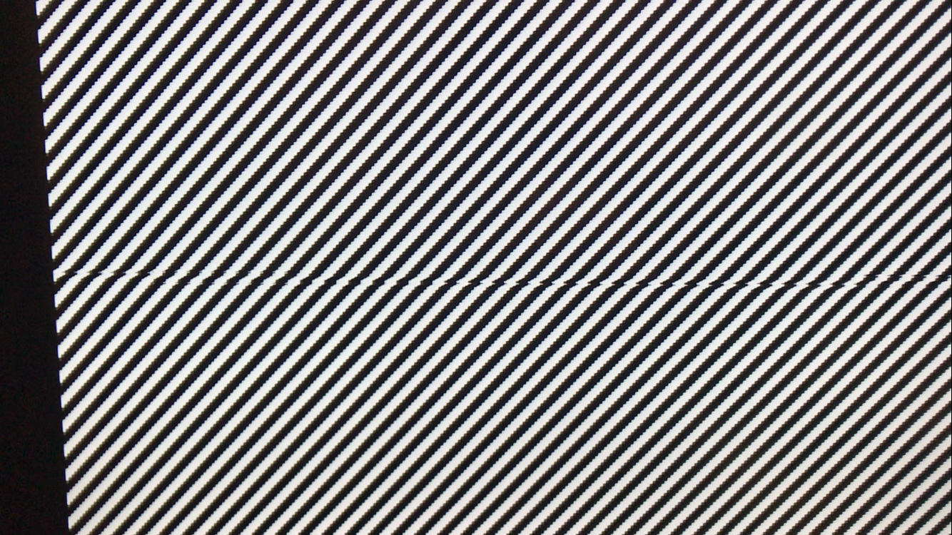 Scrolling test pattern showing artifact/issue.